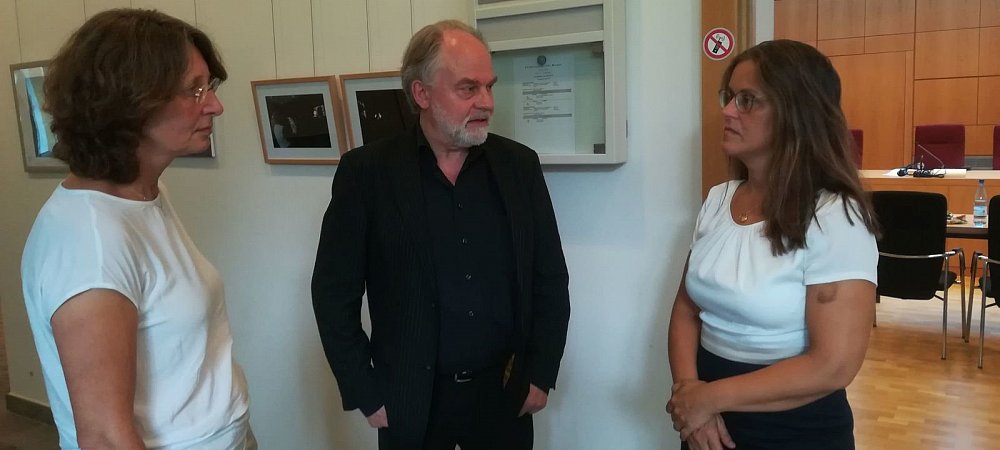 السلطة السياسية تتغلب على سلطة الكنائس في ألمانيا