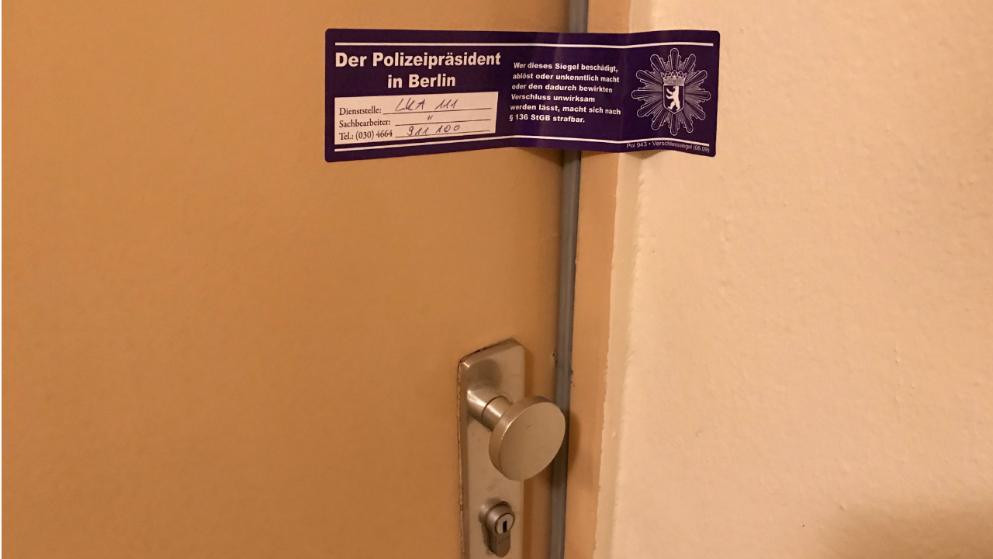 هذا ما فعتله إمرأة بإبنها مستخدمة فأس حاد