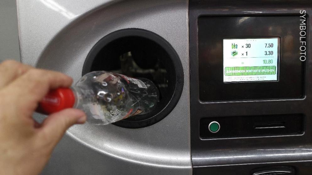 هكذا احتال المانيان على ماكينة تبديل الزجاجات